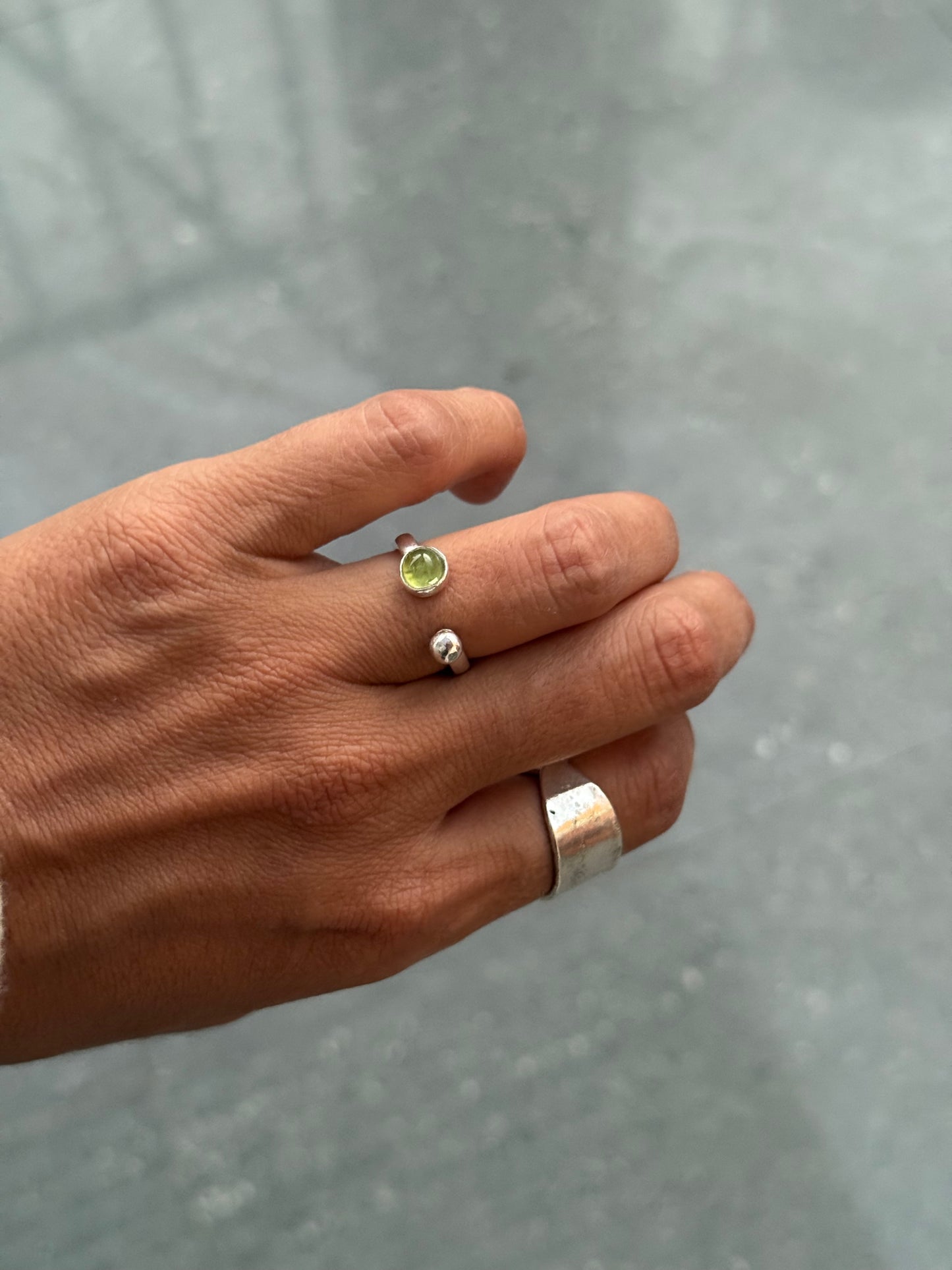 Anillo peridoto