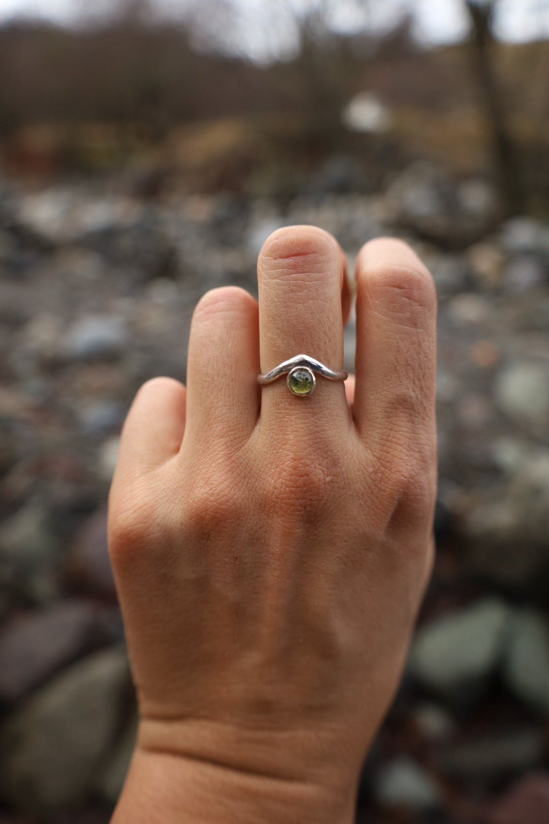 Anillo cumbre peridoto