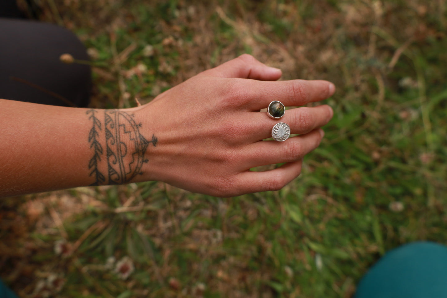 Anillo sol ajustable