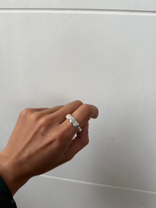 Anillo melted macizo