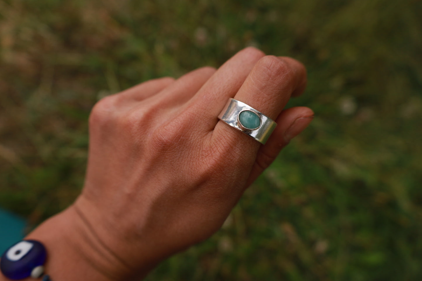 Anillo “rocker” larimar