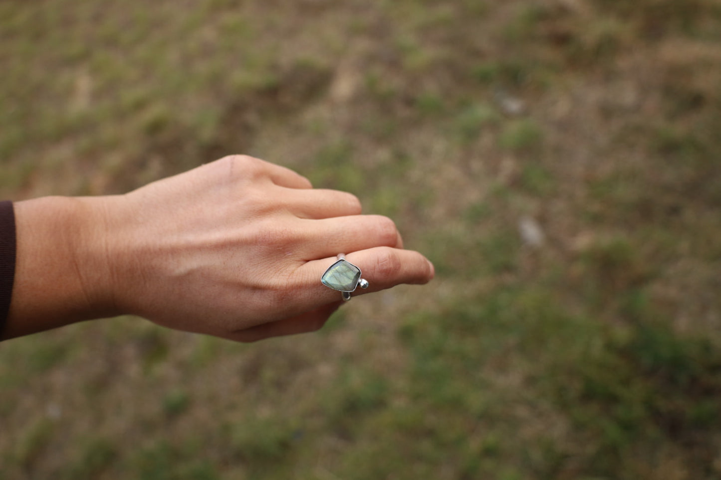 Anillo primas labradorita verde