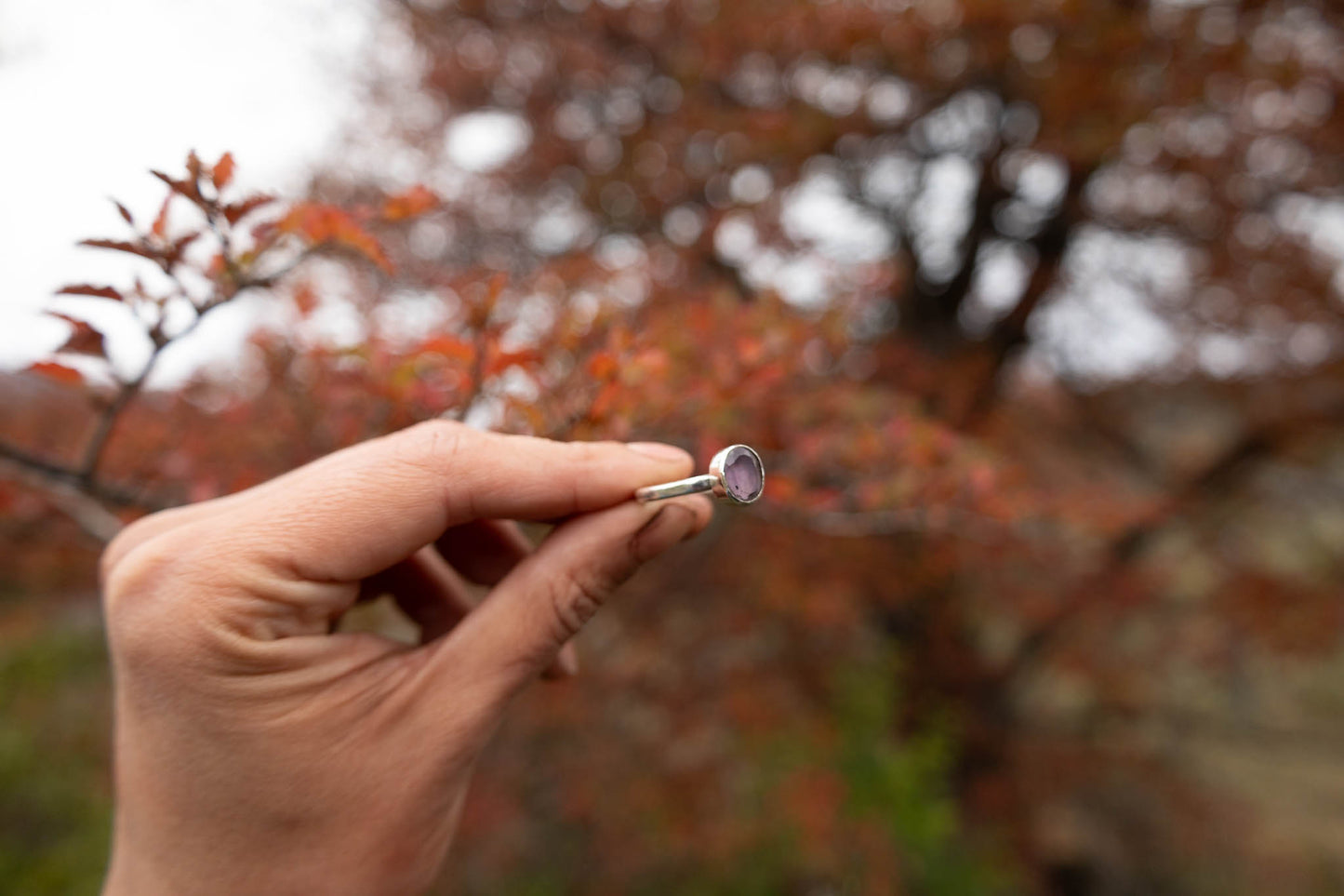 Solitario amatista facetada